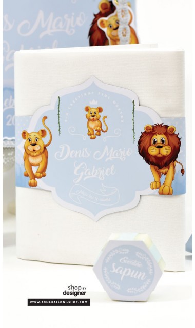 Trusou de botez cu broderie personalizata pentru baieti, Regele leu 4